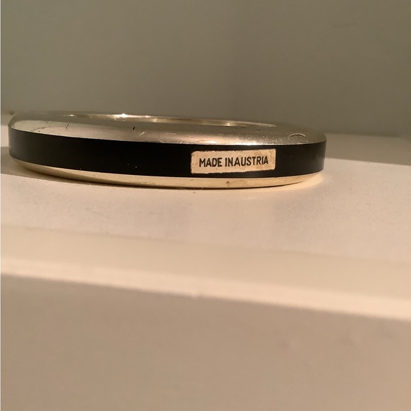 New vintage black lucite bangle Made in Austria - Picture 5 of 7